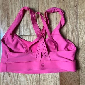 Lulu Lemon pinks sports bra